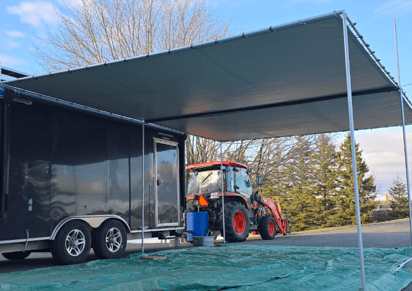 Outdoor vendor tarps